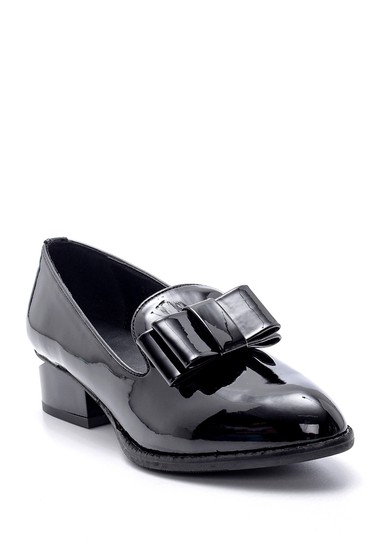 Siyah Kadın Rugan Topuk Detaylı Ayakkabı 5638199352
