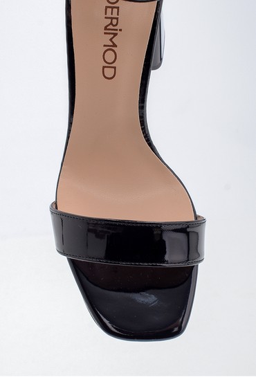Siyah Kadın Rugan Yüksek Topuklu AyakkabıSiyah Kadın Rugan Yüksek Topuklu Ayakkabı -
        21SFE235116_4