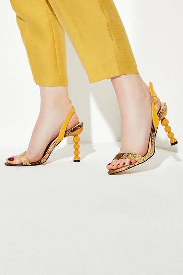 Sarı Kadın Ahşap Misket Topuklu Sandalet 5638258571